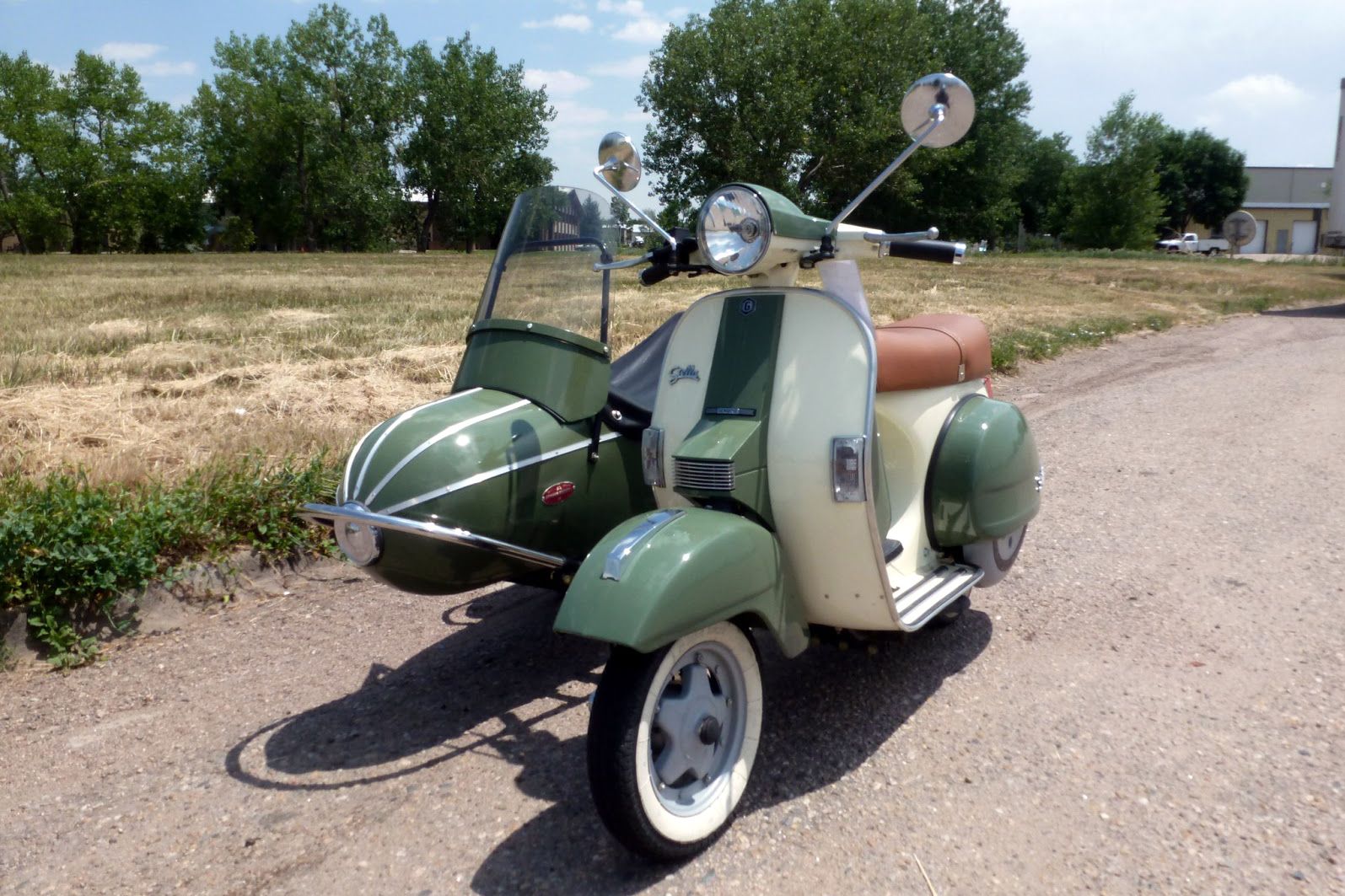 Scooters et deux roues insolites