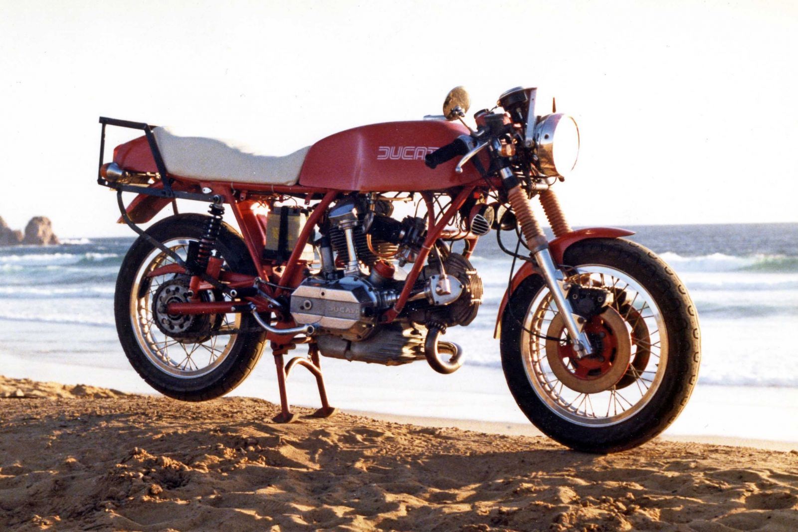 Moto DUCATI vintage de collection