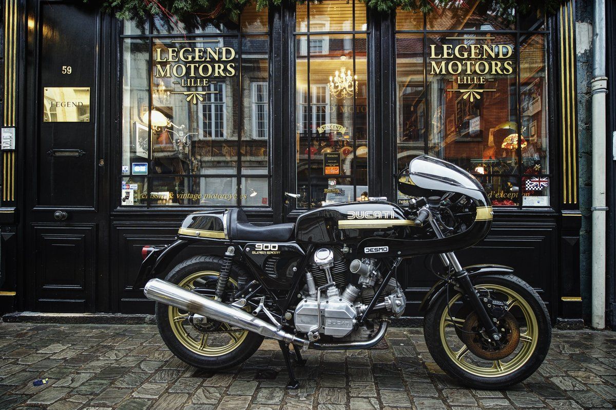 Moto de légende DUCATI DESMO 900