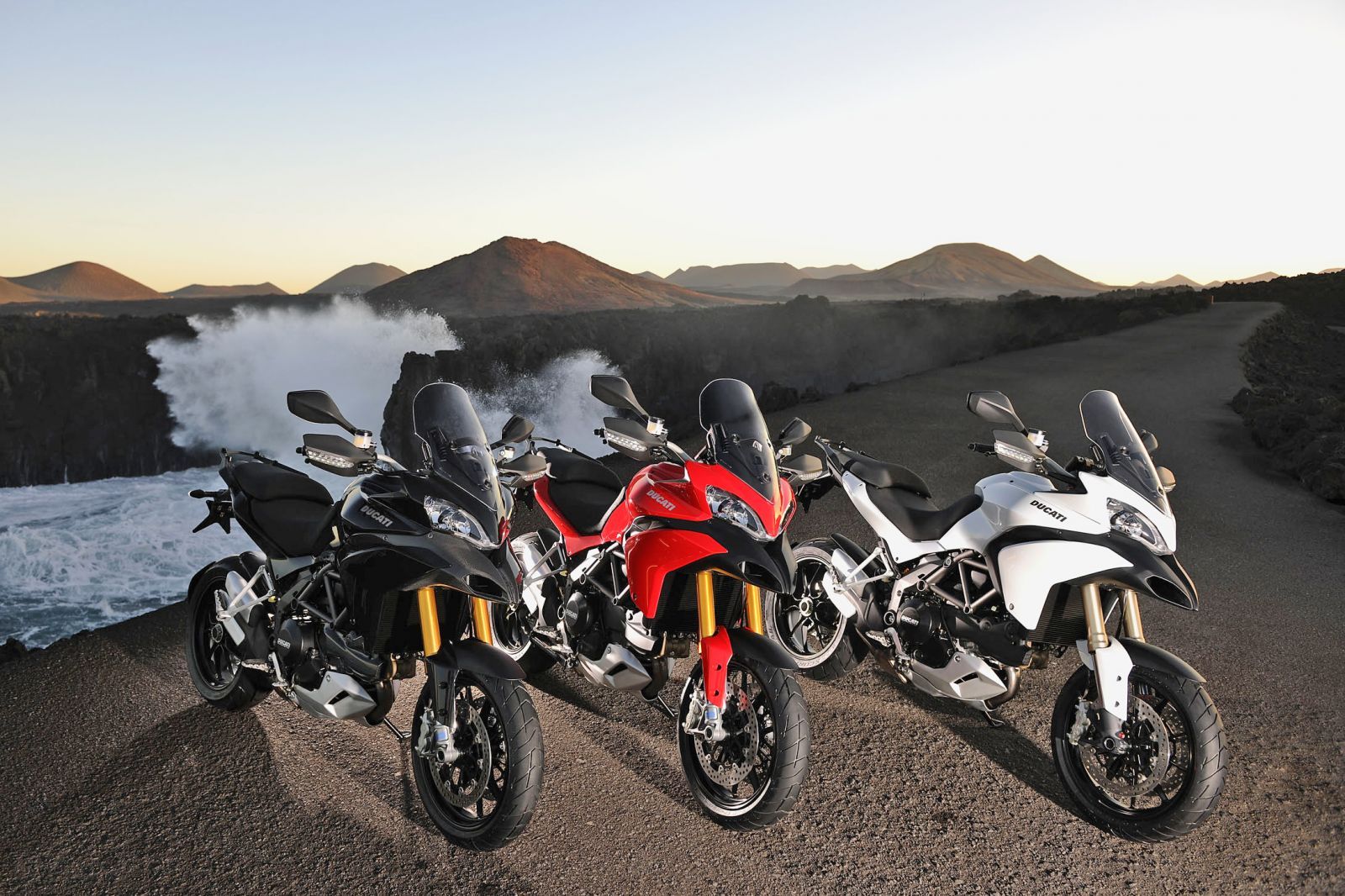 GAMME DUCATI MOTO DUCATI HYPERMOTARD 796