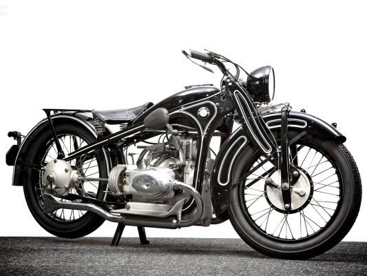 Un moto de légende la BMW R11