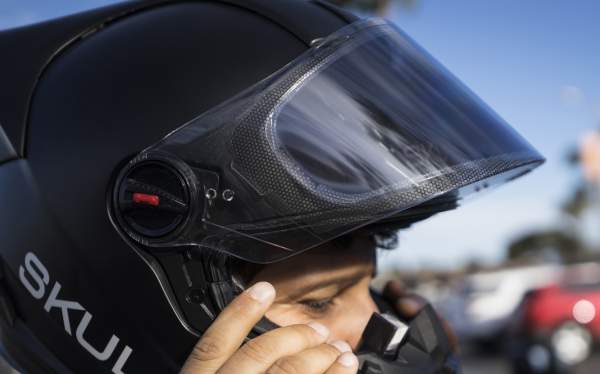 Casque de moto connecté 2.0 Skully Helmets AR1