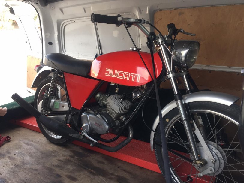 Rouler en deux roues avec Mondoto Motos Vintage 70's à Marseille