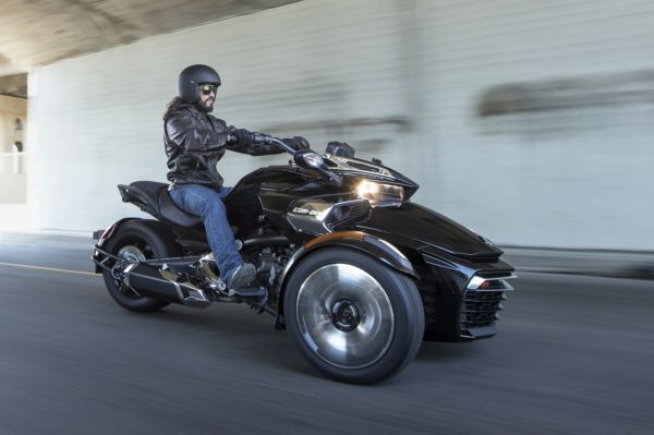 Spyder, le mélange mi-moto, mi-quad