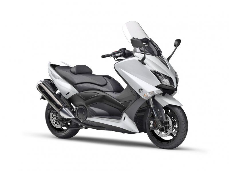 Scooter dynamique Yamaha 125 XMAX avec ABS