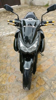Kawasaki Z1000 full black édition d'octobre 2012 à vendre par particulier à Marseille