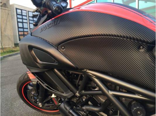 Moto d'occasion Ducati Diavel red carbon 2013 à vendre