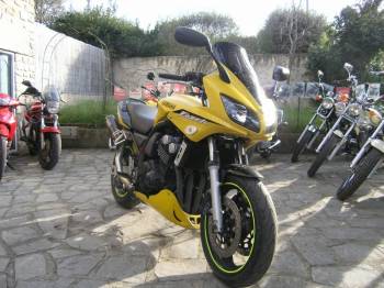 A vendre Moto d'occasion Yamaha Fazer de 2002 à SANARY sur MER