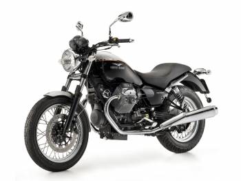 Qu'est qu'une moto custom avec un moteur bicylindre ?