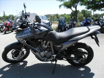 Achat Moto Honda XL TRANSALP en parfait état à vendre sur Aix en Provence