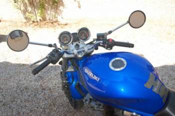 Particulier vend SUZUKI 600 BANDIT année 2004 avec 8500 Km sur Aix en Provence