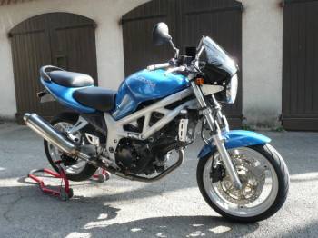 A vendre Suzuki SV N 650 cm3 année 1999 à vendre sur Aix en Provence