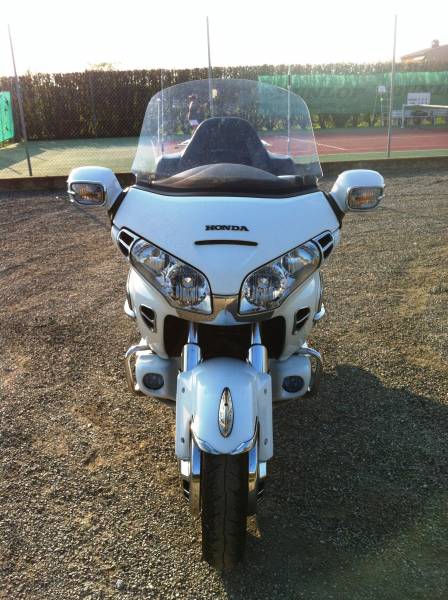 VEND HONDA 1800 GOLDWING BLANCHE de 2002 Alpes Maritimes