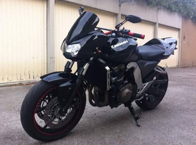 Moto d'occasion à saisir sur Marseille : Kawasaki Z750 noire
