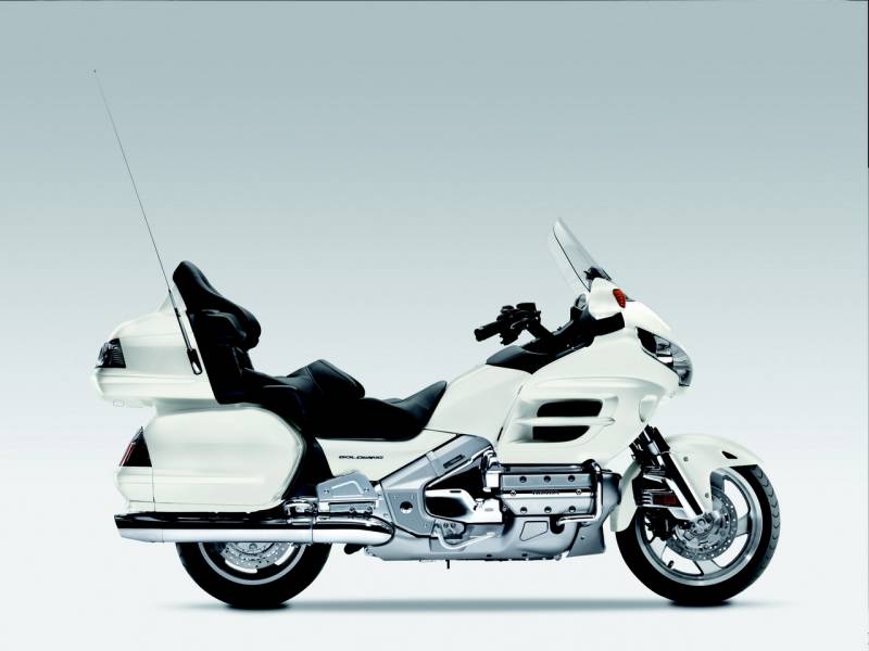 Grand Tourisme, moto forgée pour la route et autoroute...