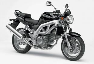 moto roadster polyvalent