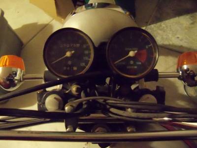 La moto tout terrain 1975 Suzuki TS 400