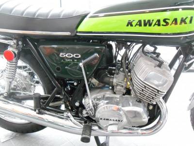 Kawasaki 750 H2 Mach IV de 1972 moto sportive nippone