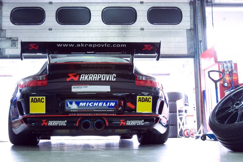 Fabricant de systèmes d'échappement et silencieux moto Akrapovic