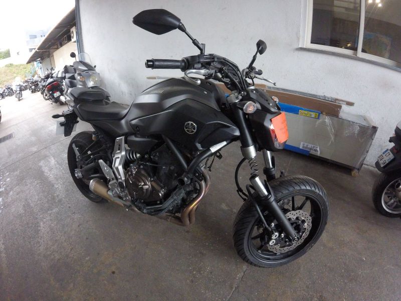 Moto accidentée pas cher à remonter – Youngtimers et modèles récents