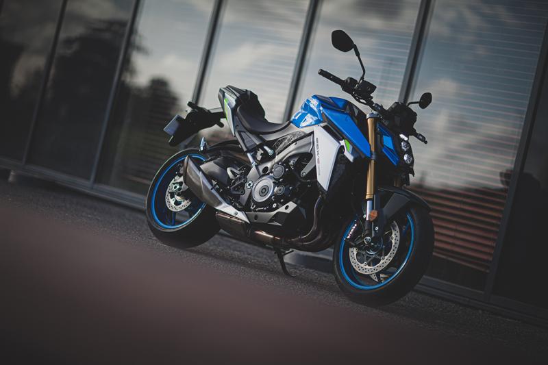 Suzuki GSX-S 1000 : La Puissance du Moteur au Service des Sensations Fortes