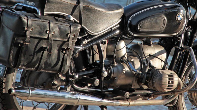 Moteur de moto BMW flat-twin et Telever