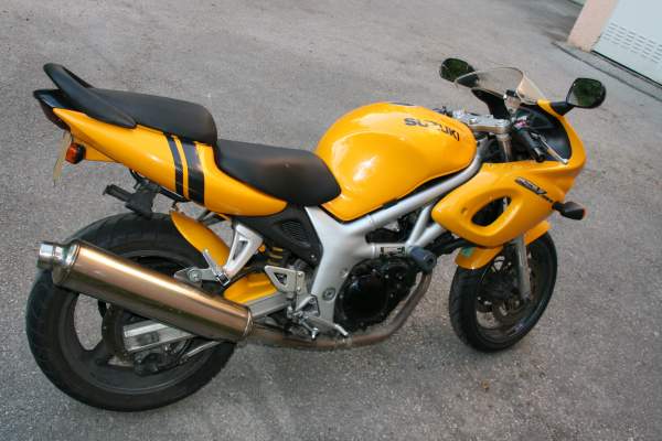 A saisir superbe moto SUZUKI SV 650 S