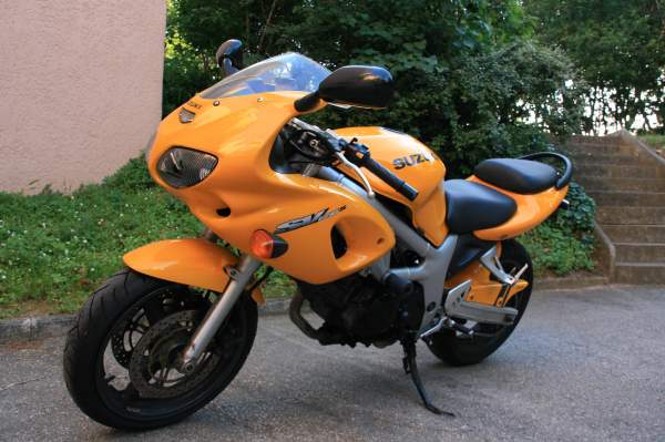 A saisir superbe moto SUZUKI SV 650 S