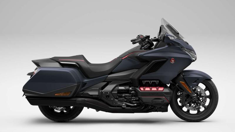 La Puissance de la Moto Honda GL 1800 GOLDWING DCT : Un Moteur à l'Œuvre