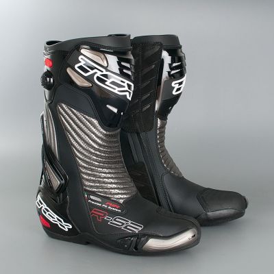 Bottes de moto de la marque EVO TCX R-S2 noir et chrome