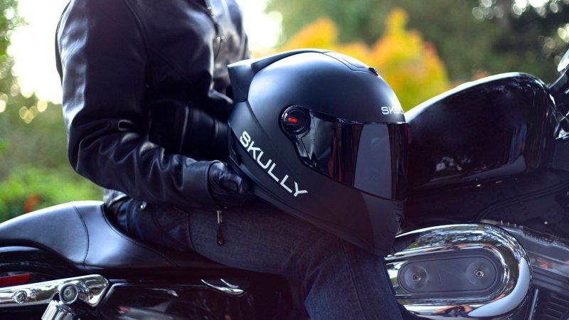 Casque intelligent connecté pour motard