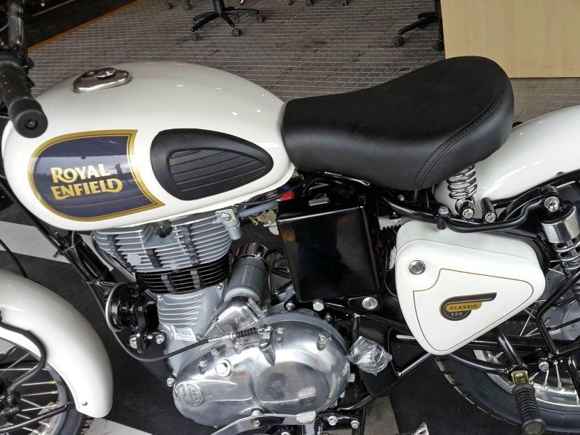 Moto Royal Enfield, vintage, éternel