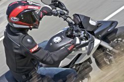 GAMME DUCATI MOTO DUCATI HYPERMOTARD 796