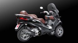 Piaggio MP3, moto or not moto ?