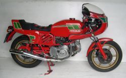 Moto de légende DUCATI DESMO 900