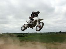 Moto cross a la campagne