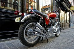 Moto légendaire la Triumph Hurricane 1973