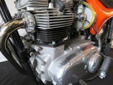 Moto légendaire la Triumph Hurricane 1973